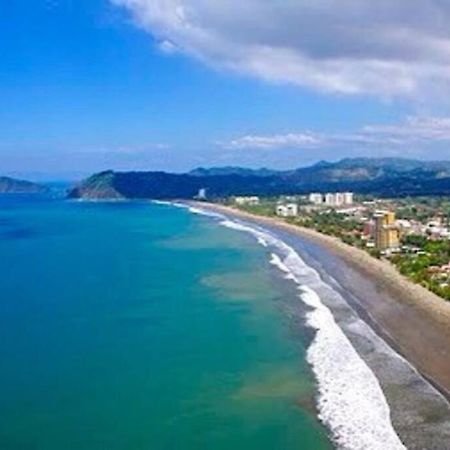 Beach Front Boutique Condominium Хако Экстерьер фото