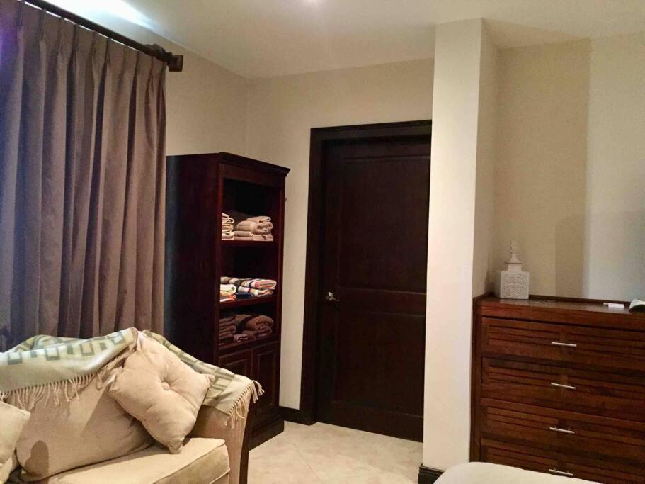 Beach Front Boutique Condominium Хако Экстерьер фото