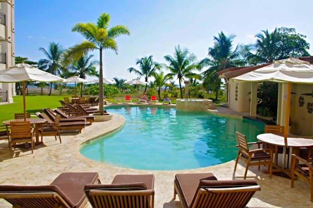 Beach Front Boutique Condominium Хако Экстерьер фото