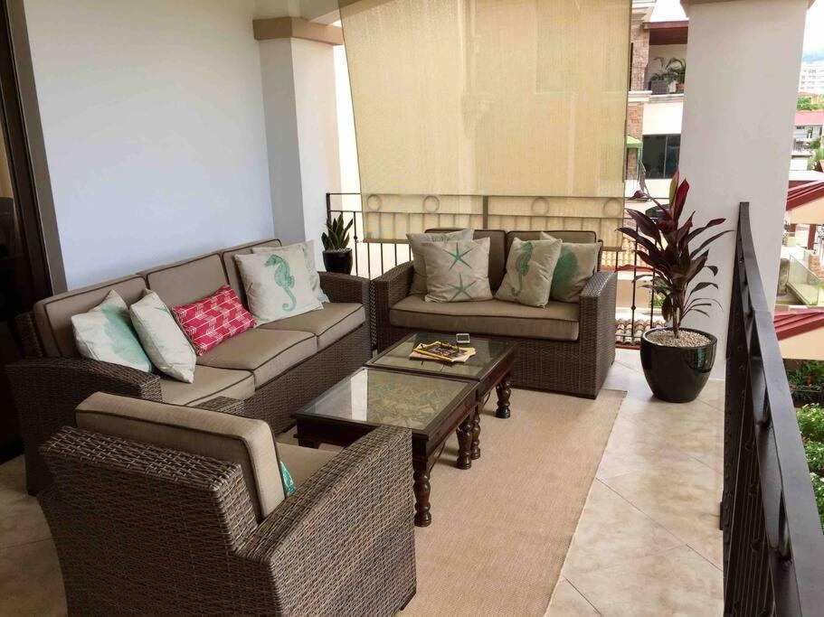 Beach Front Boutique Condominium Хако Экстерьер фото